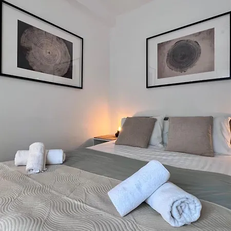 Cool, Modern And Snug 3br Peachy *