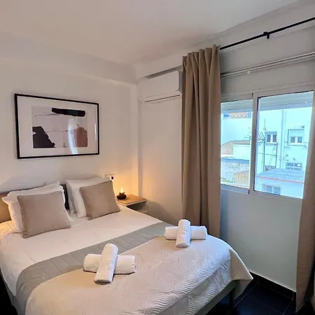 Cool, Modern And Snug 3br Peachy Malaga