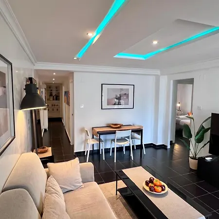 Apartment Cool, Modern And Snug 3br Peachy *