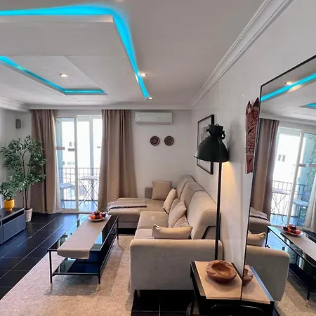 Cool, Modern And Snug 3br Peachy * Málaga