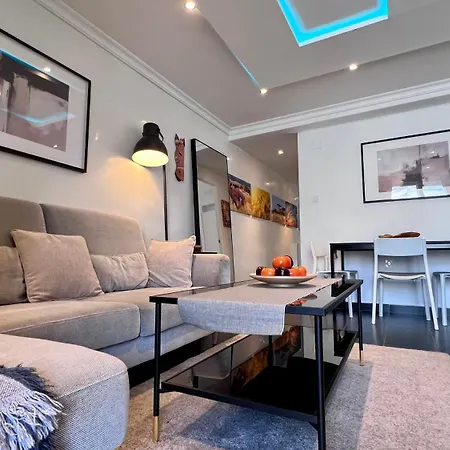 Cool, Modern And Snug 3br Peachy