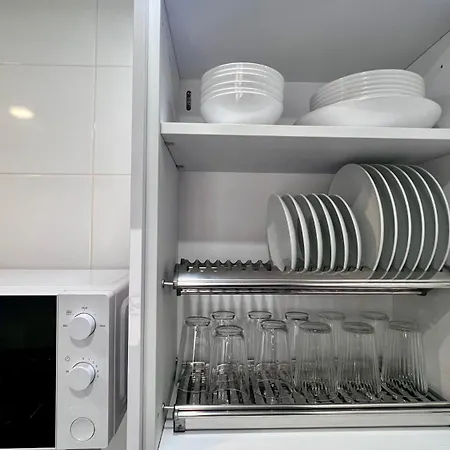 Cool, Modern And Snug 3br Peachy *